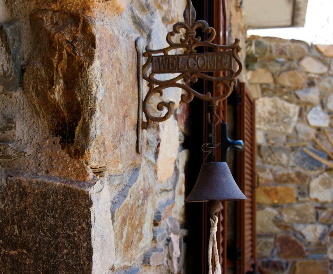 "Pefkopetro" Traditional House Keramotí Exterior foto