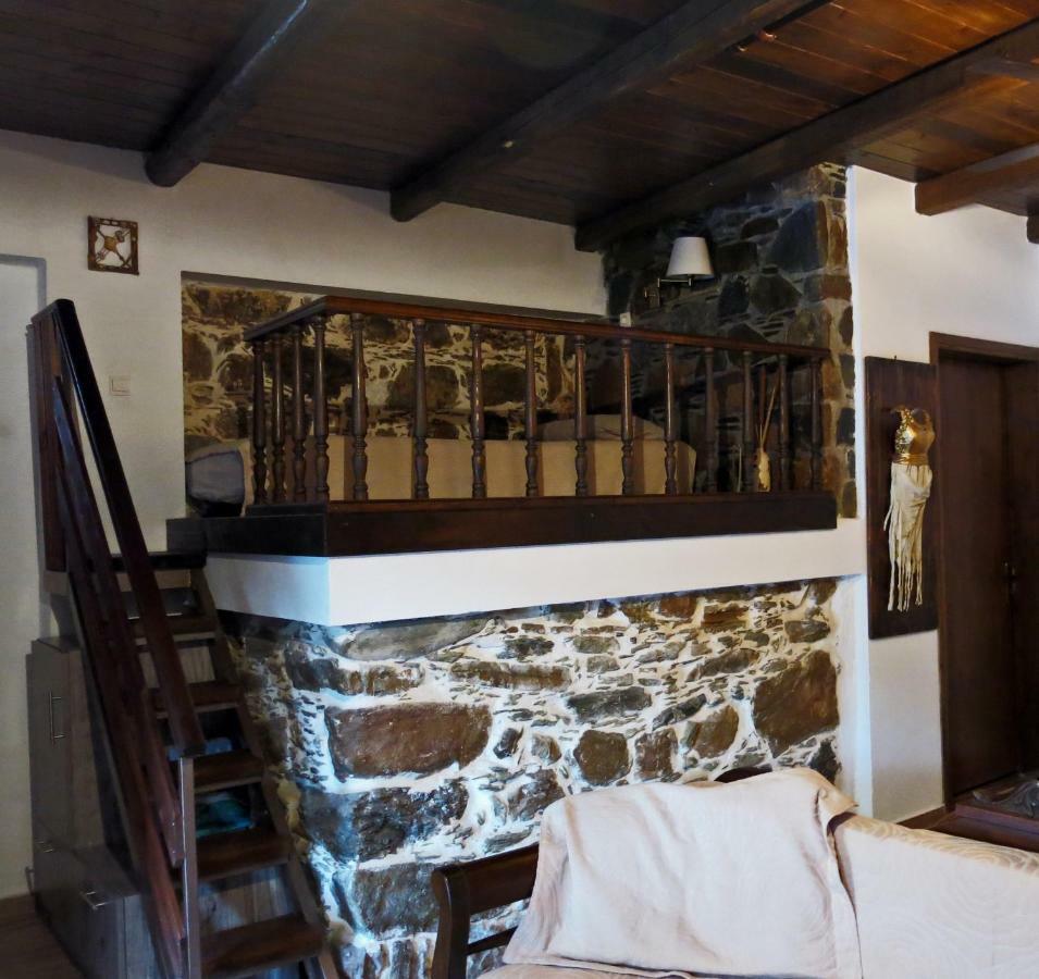 "Pefkopetro" Traditional House Keramotí Exterior foto